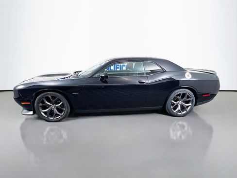 Used 2019 Dodge Challenger R/T RWD image 5