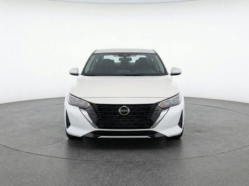 Used 2025 Nissan Sentra S FWD image 2