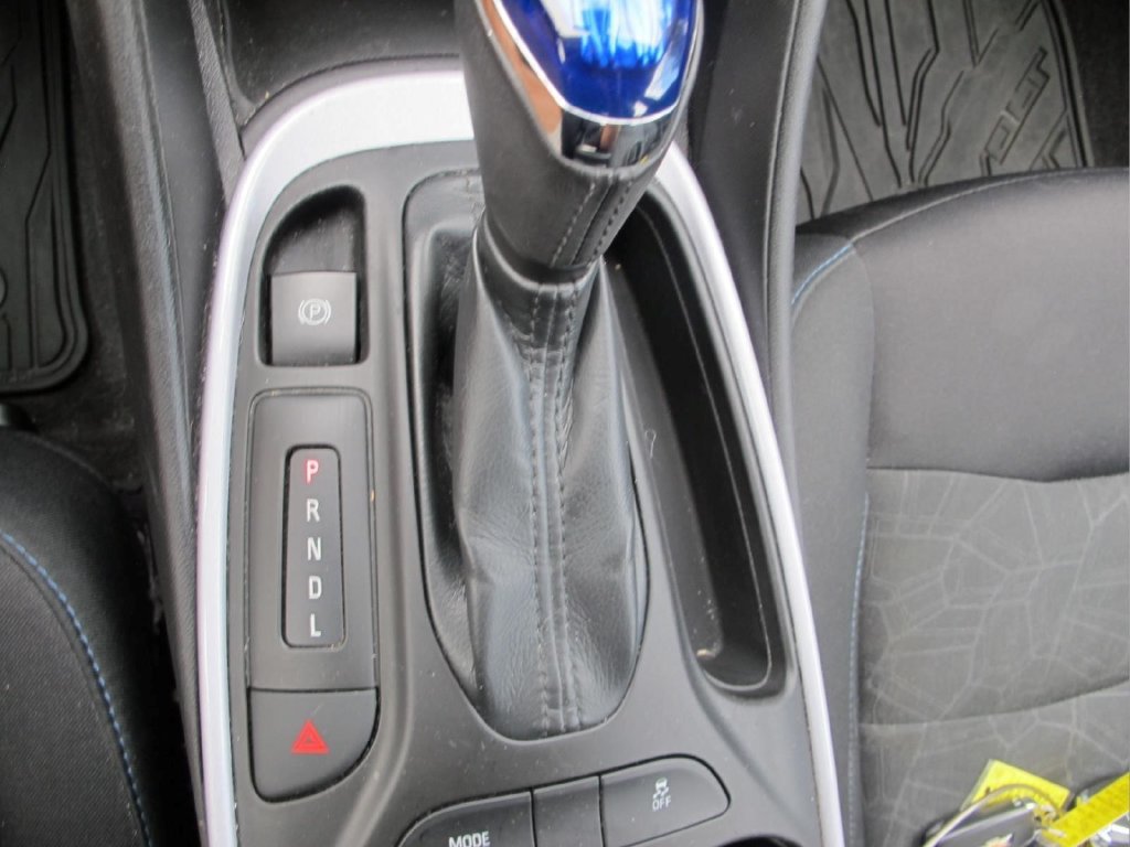 Used 2017 Chevrolet Volt LT FWD image 13