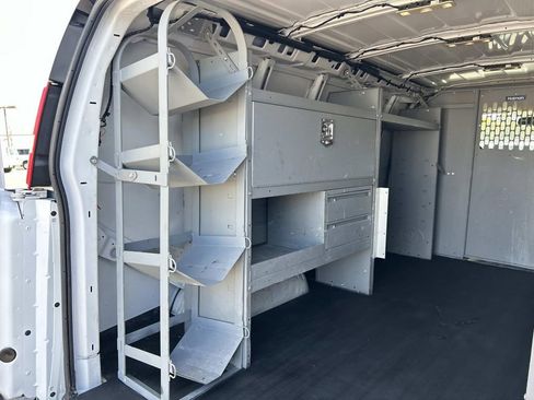 Used 2023 GMC Savana 2500 w/ Driver Convenience Package image 16