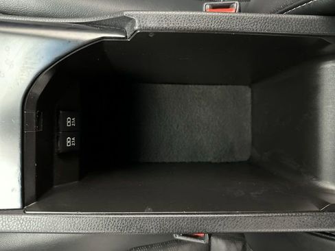 Used 2020 Toyota Camry XSE w/ Navigation Package image 23