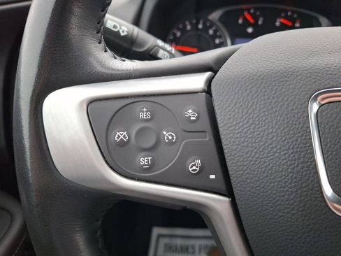 Used 2022 GMC Terrain SLT image 24