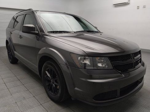 Used 2020 Dodge Journey SE w/ SE Popular Equipment Group FWD image 13