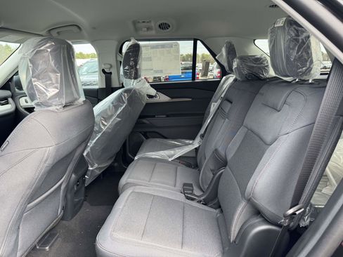 New 2026 Ford Explorer Active AWD/4WD image 10