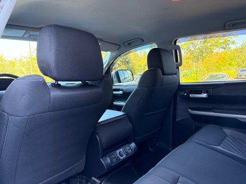 Used 2018 Toyota Tundra SR5 AWD/4WD image 32