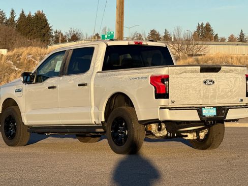New 2025 Ford F150 Lightning XLT image 13