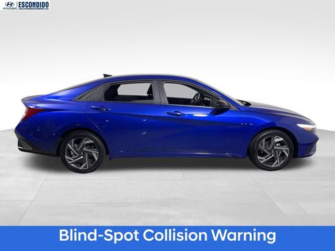 Certified 2025 Hyundai Elantra SEL FWD image 6