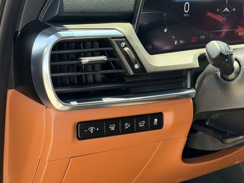 Used 2025 Kia Telluride SX X-Line AWD/4WD image 7