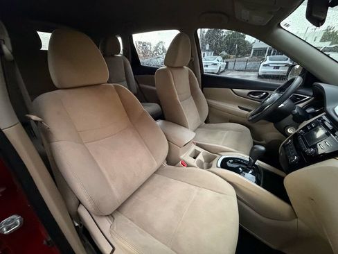 Used 2016 Nissan Rogue S AWD/4WD image 4