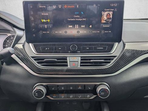 Used 2023 Nissan Altima 2.5 SR w/ SR Premium Package FWD image 12
