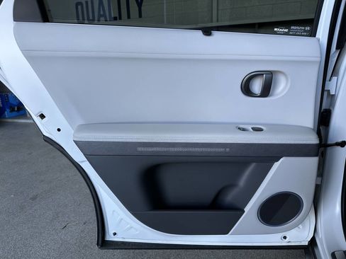 Used 2025 Hyundai Ioniq 5 Limited image 15