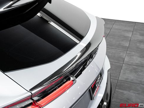 Used 2024 Lamborghini Urus Performante AWD/4WD image 26
