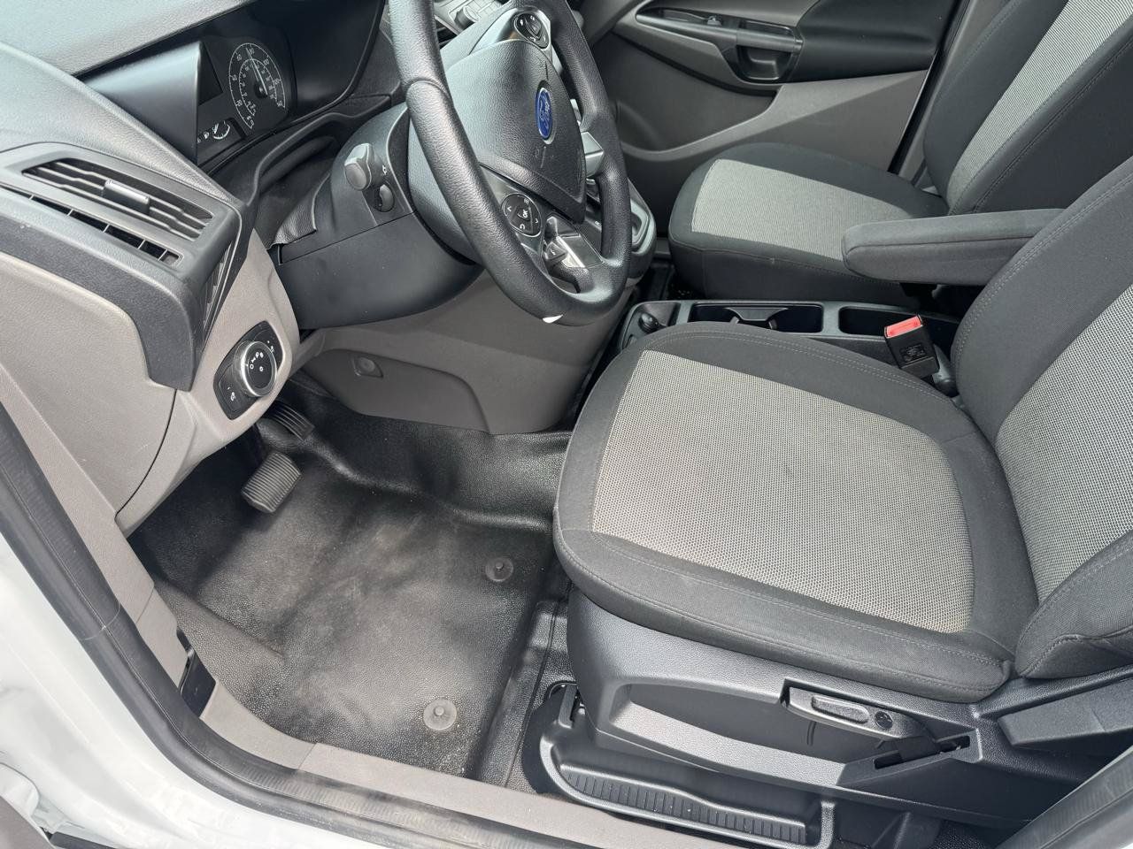 Used 2023 Ford Transit Connect XL FWD image 17