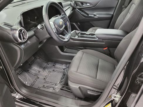 Used 2025 Chevrolet Equinox LT image 9