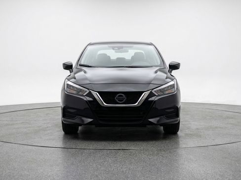 Used 2025 Nissan Versa SV FWD image 2