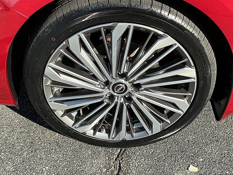 Certified 2023 Nissan Altima 2.5 SL FWD image 9