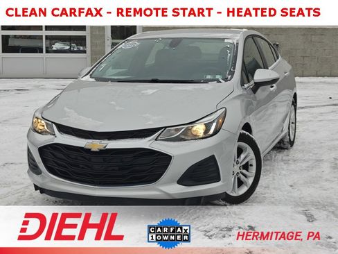 Used 2019 Chevrolet Cruze LT w/ Convenience Package image 1