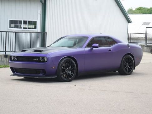 Used 2019 Dodge Challenger SRT Hellcat RWD image 18