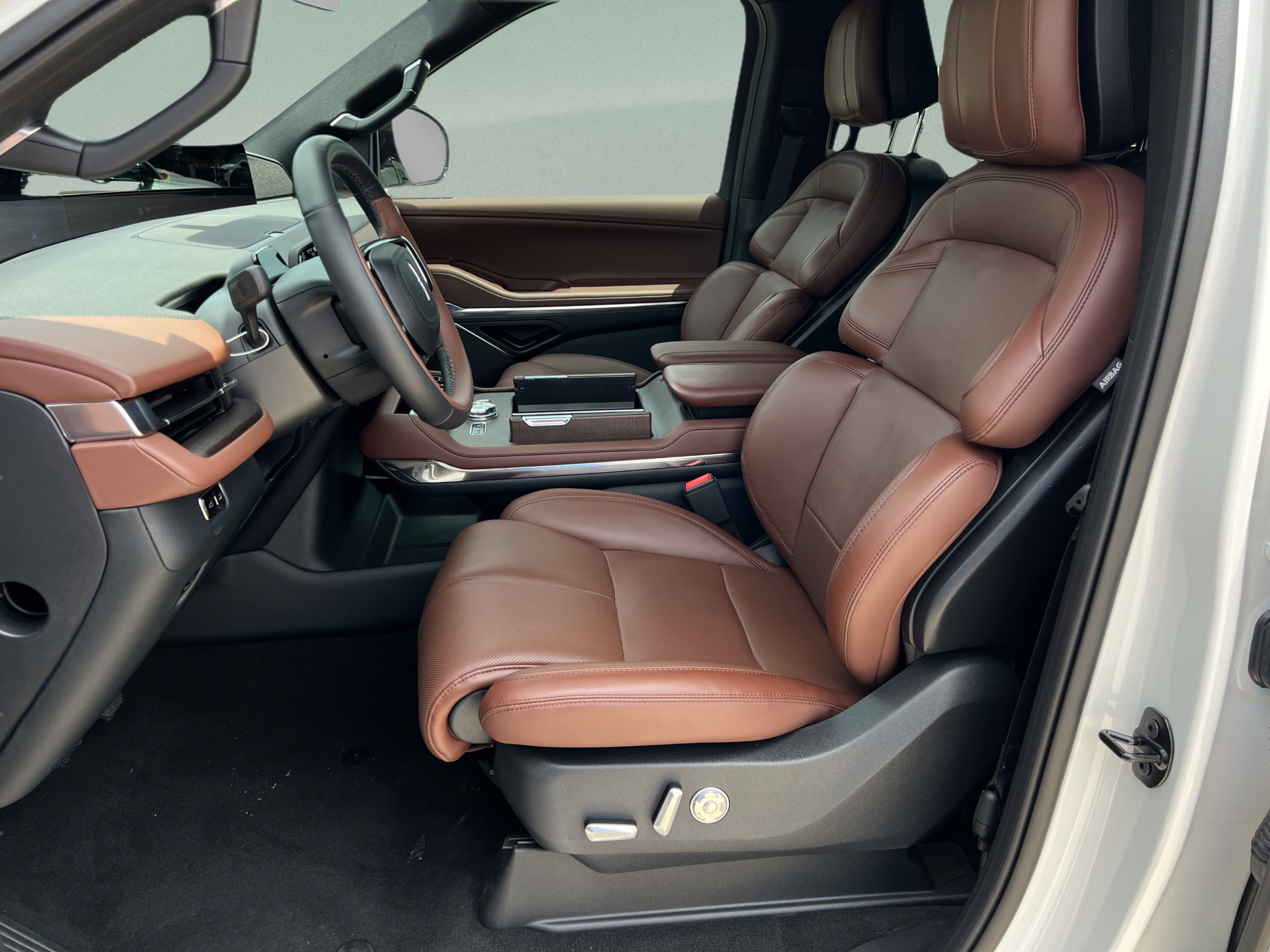 New 2026 Lincoln Navigator Reserve AWD/4WD image 20