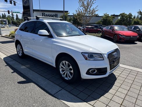 Used 2016 Audi Q5 2.0T Premium Plus w/ Technology Package AWD/4WD image 3