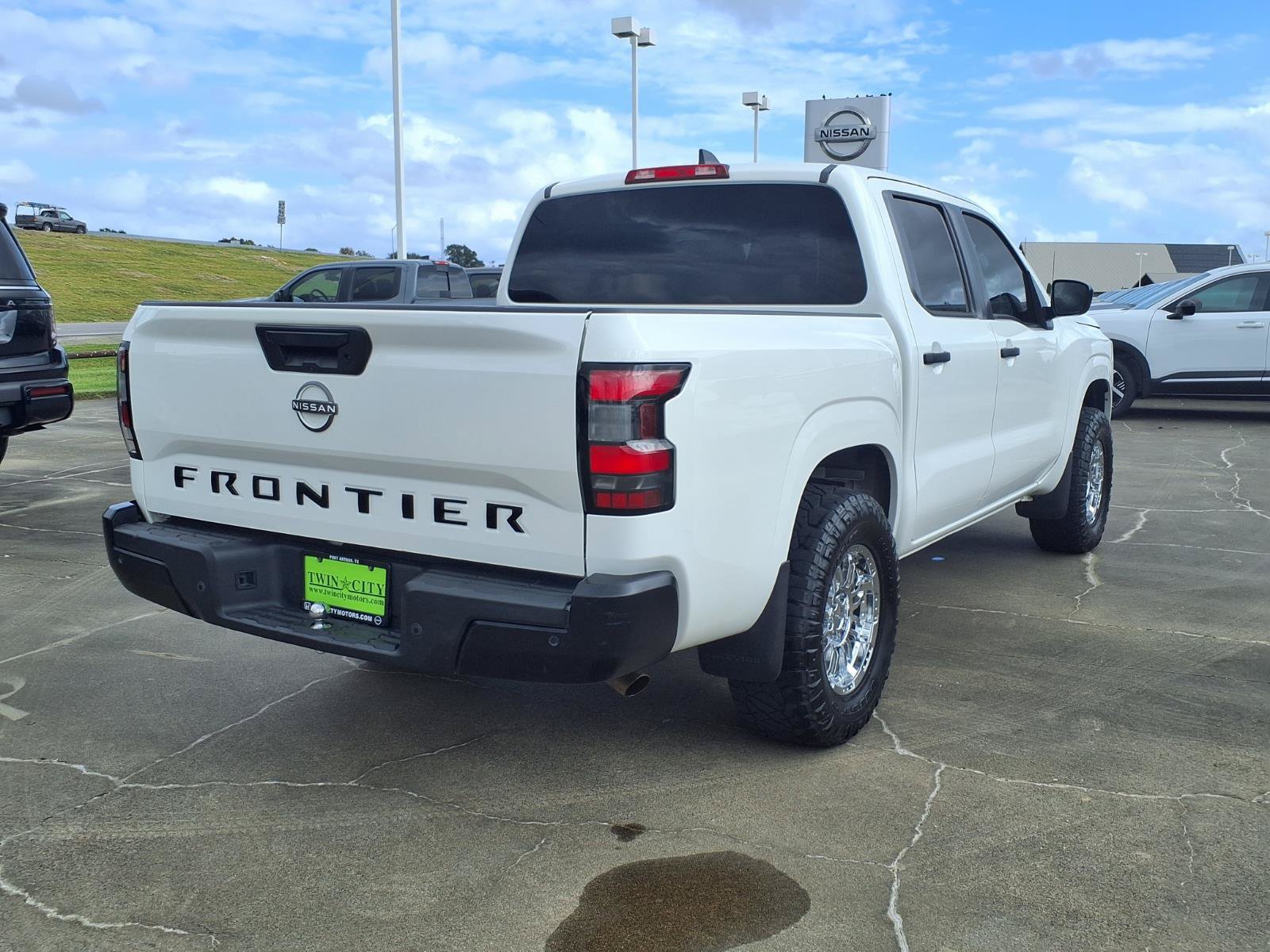 Used 2022 Nissan Frontier S w/ Technology Package RWD image 3