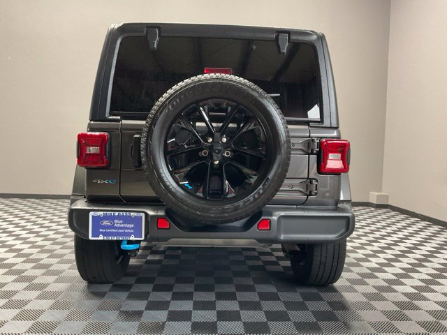 Used 2022 Jeep Wrangler Unlimited Sahara w/ Cold Weather Group AWD/4WD image 10