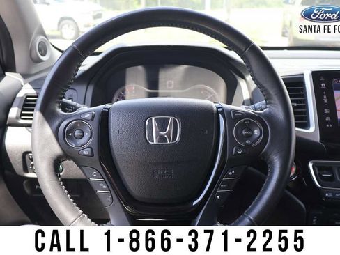 Used 2017 Honda Pilot Touring image 34