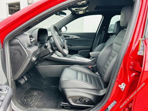 Used 2024 Dodge Hornet GT AWD/4WD image 3
