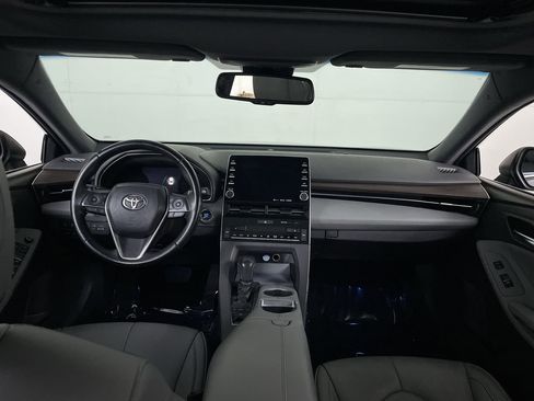 Used 2019 Toyota Avalon XLE image 26