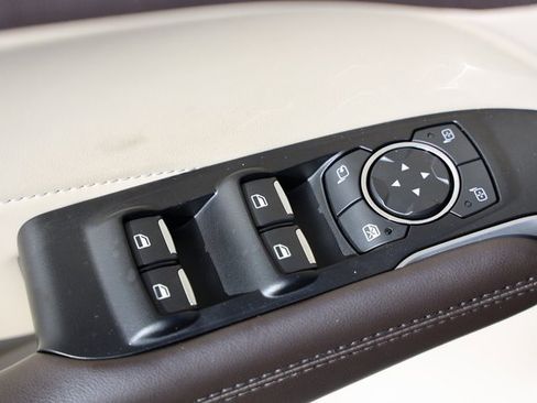 Used 2019 Lincoln MKC Reserve w/ MKC Climate Package image 24