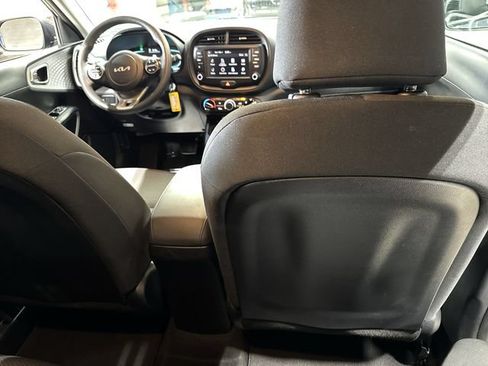 Used 2024 Kia Soul LX w/ Option Group 015 FWD image 28