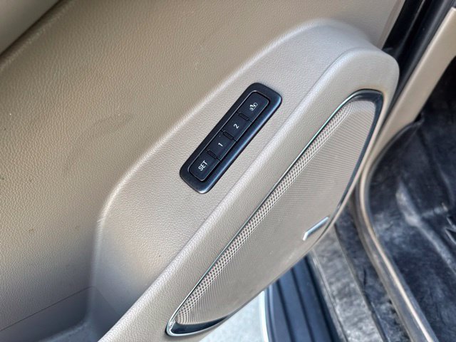 Used 2017 GMC Yukon SLT AWD/4WD image 17