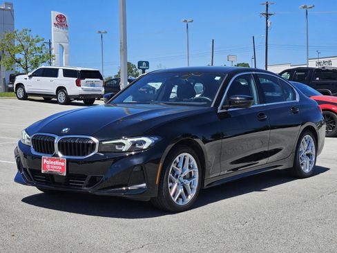 Used 2025 BMW 330i Sedan RWD image 3