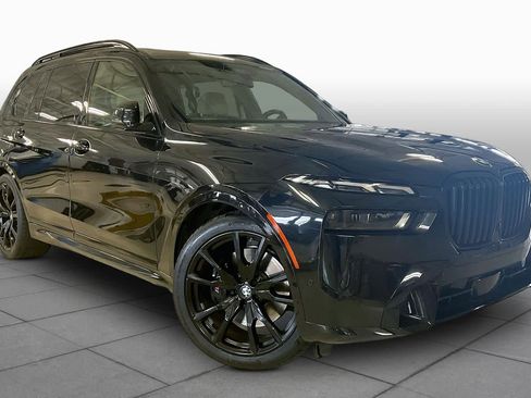 Used 2023 BMW X7 xDrive40i w/ M Sport Package AWD/4WD image 2