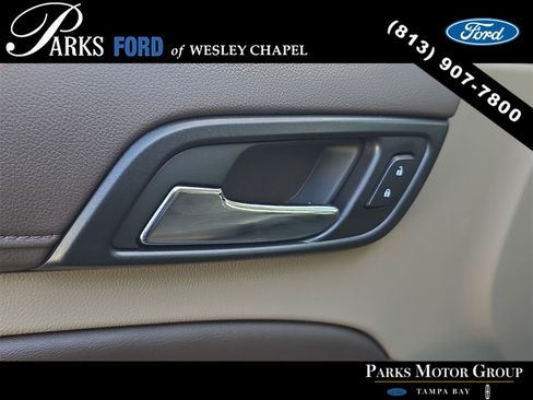 Used 2020 Chevrolet Suburban LT image 19
