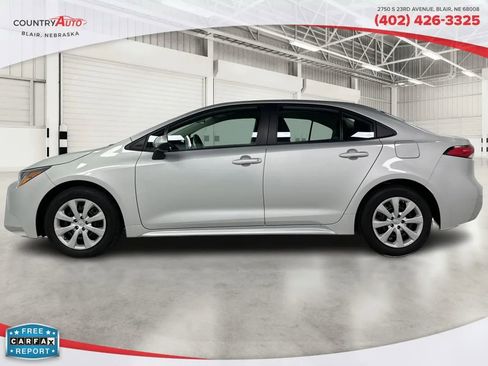 Used 2021 Toyota Corolla LE image 2