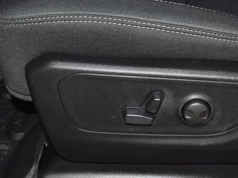 New 2026 RAM 1500 4x4 Crew Cab image 12