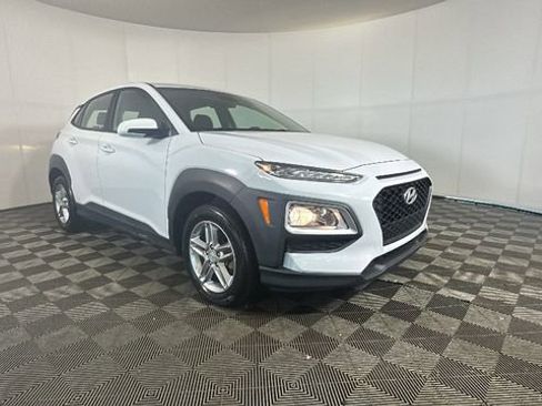 Used 2021 Hyundai Kona SE AWD/4WD image 2