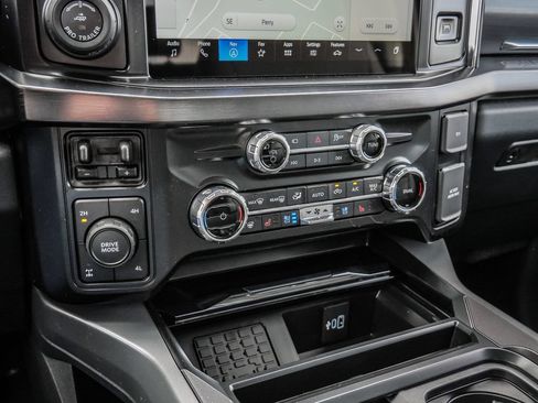 New 2026 Ford F250 Lariat w/ Lariat Premium Package AWD/4WD image 37