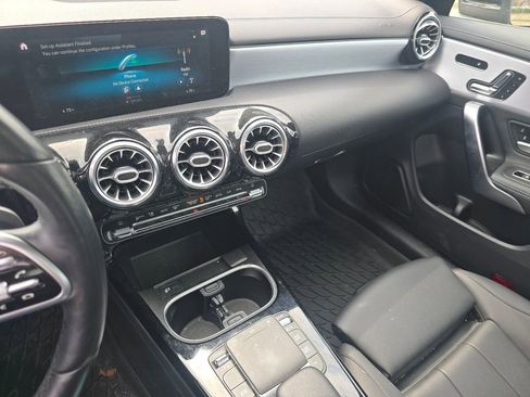 Used 2021 Mercedes-Benz CLA 250 4MATIC image 29