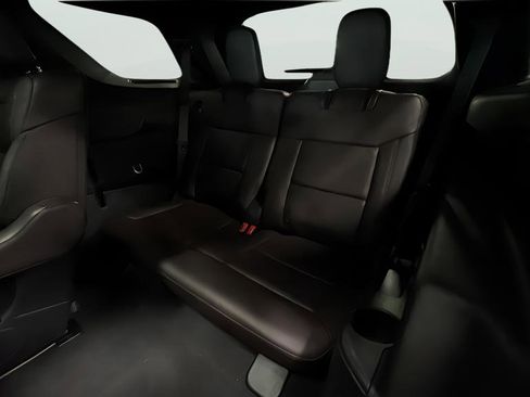 Used 2025 Ford Explorer Platinum w/ LUX Leather Package image 26