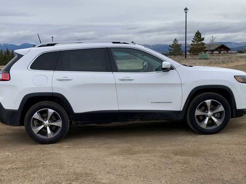Used 2019 Jeep Cherokee Limited image 9