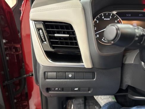 Used 2022 Nissan Rogue SL w/ SL Premium Package image 28