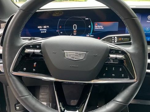 Used 2024 Cadillac Lyriq Luxury AWD/4WD image 21