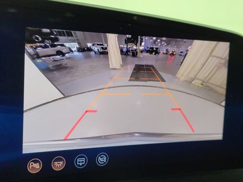 Certified 2024 Cadillac Lyriq Tech RWD image 27