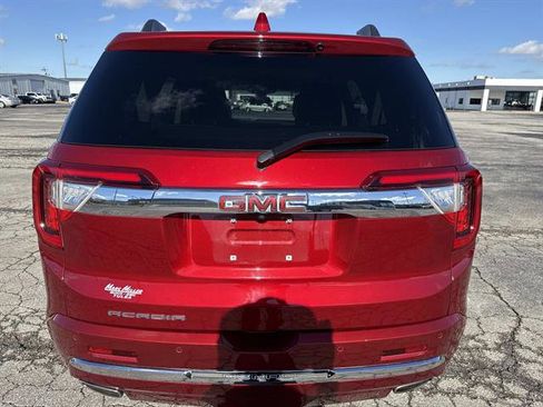 Used 2023 GMC Acadia Denali image 5