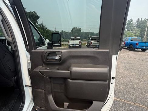 Used 2025 Chevrolet Silverado 2500 Custom w/ Custom Convenience Package AWD/4WD image 14
