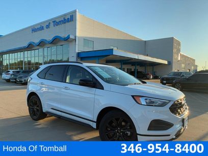Used 2022 Ford Edge SE w/ Black Appearance Package