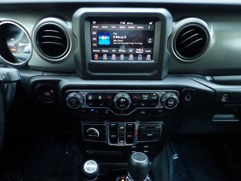 Used 2023 Jeep Wrangler Unlimited w/ Cold Weather Group AWD/4WD image 15