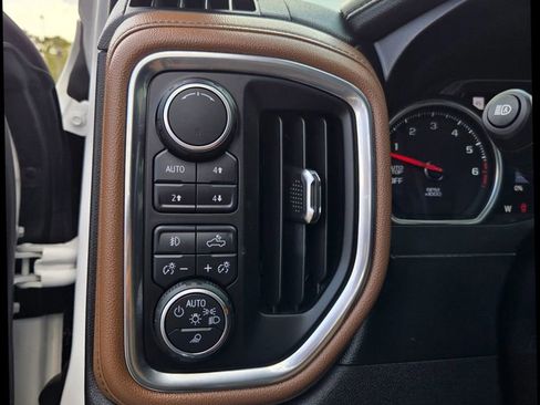 Used 2019 Chevrolet Silverado 1500 High Country AWD/4WD image 30